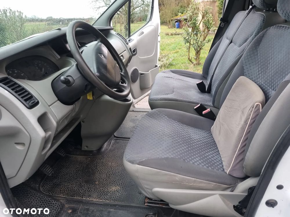 Renault Trafic - 15