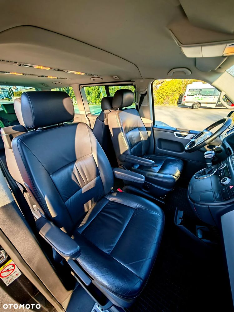Volkswagen Multivan - 5