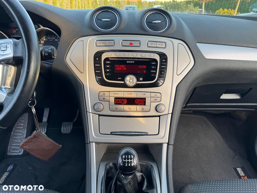 Ford Mondeo 2.0 Turnier TDCI Titanium - 24