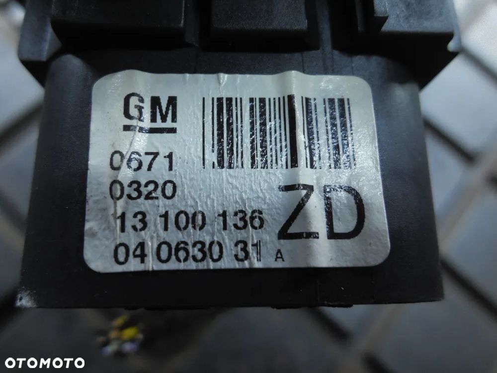 OPEL ASTRA H III GTC WŁĄCZNIK ŚWIATEŁ 13100136ZD - 2