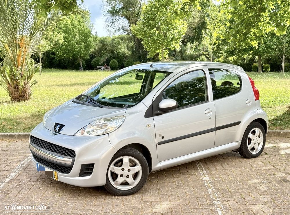 Peugeot 107 1.0 Black&Silver