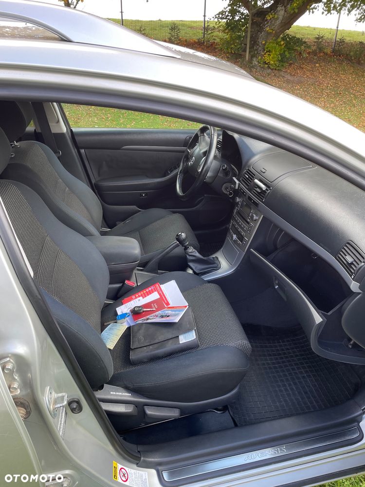 Toyota Avensis 2008 photo 2