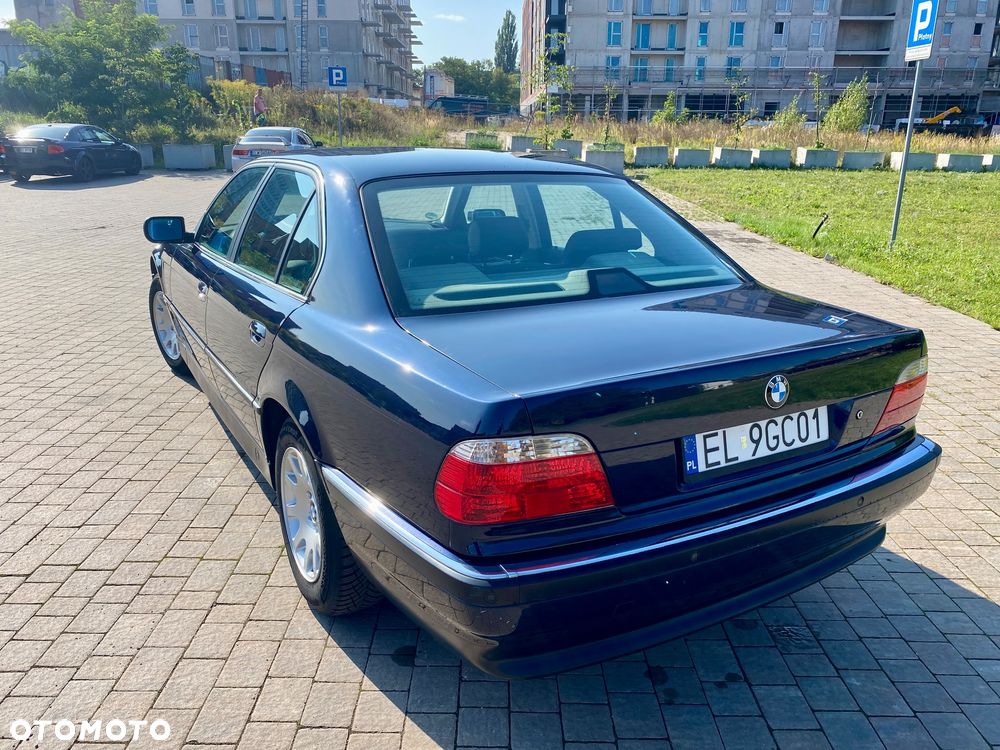 BMW Seria 7 728i L - 4