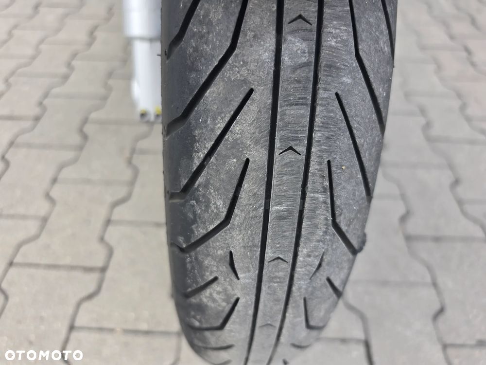 Yamaha FJR - 28