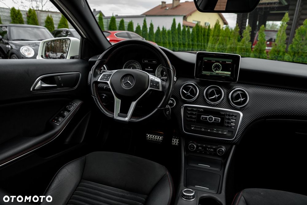 Mercedes-Benz Klasa A 250 4Matic 7G-DCT AMG Line - 26