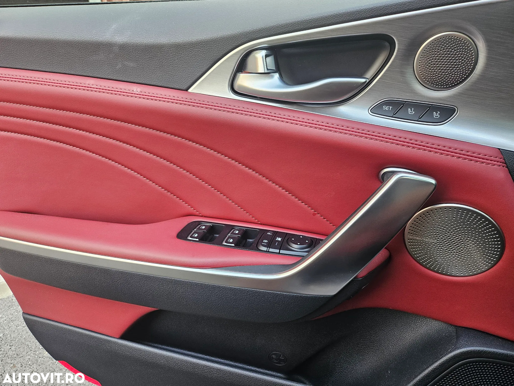 Kia Stinger 3.3 T-GDI 8AT AWD GT - 10