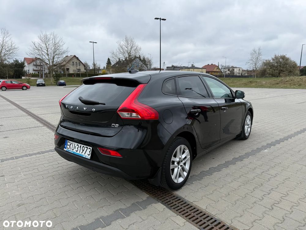 Volvo V40 D2 Momentum - 3