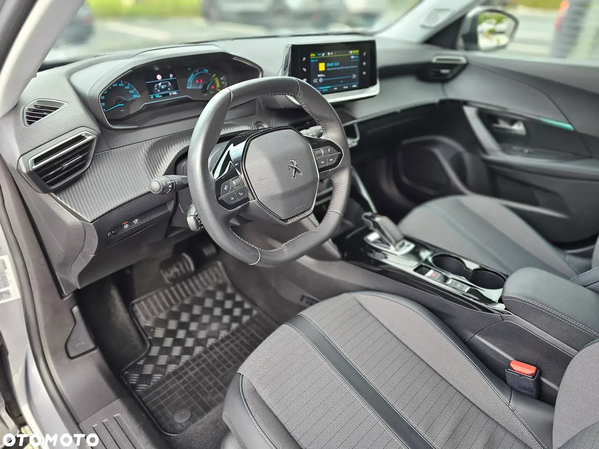 Peugeot 2008 e-2008 Allure Pack - 17