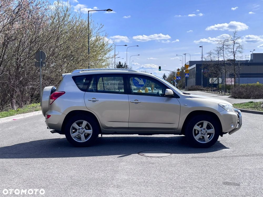 Toyota RAV4 2.0 VVT-i Sol - 3