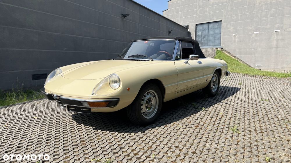 Alfa Romeo Spider - 2