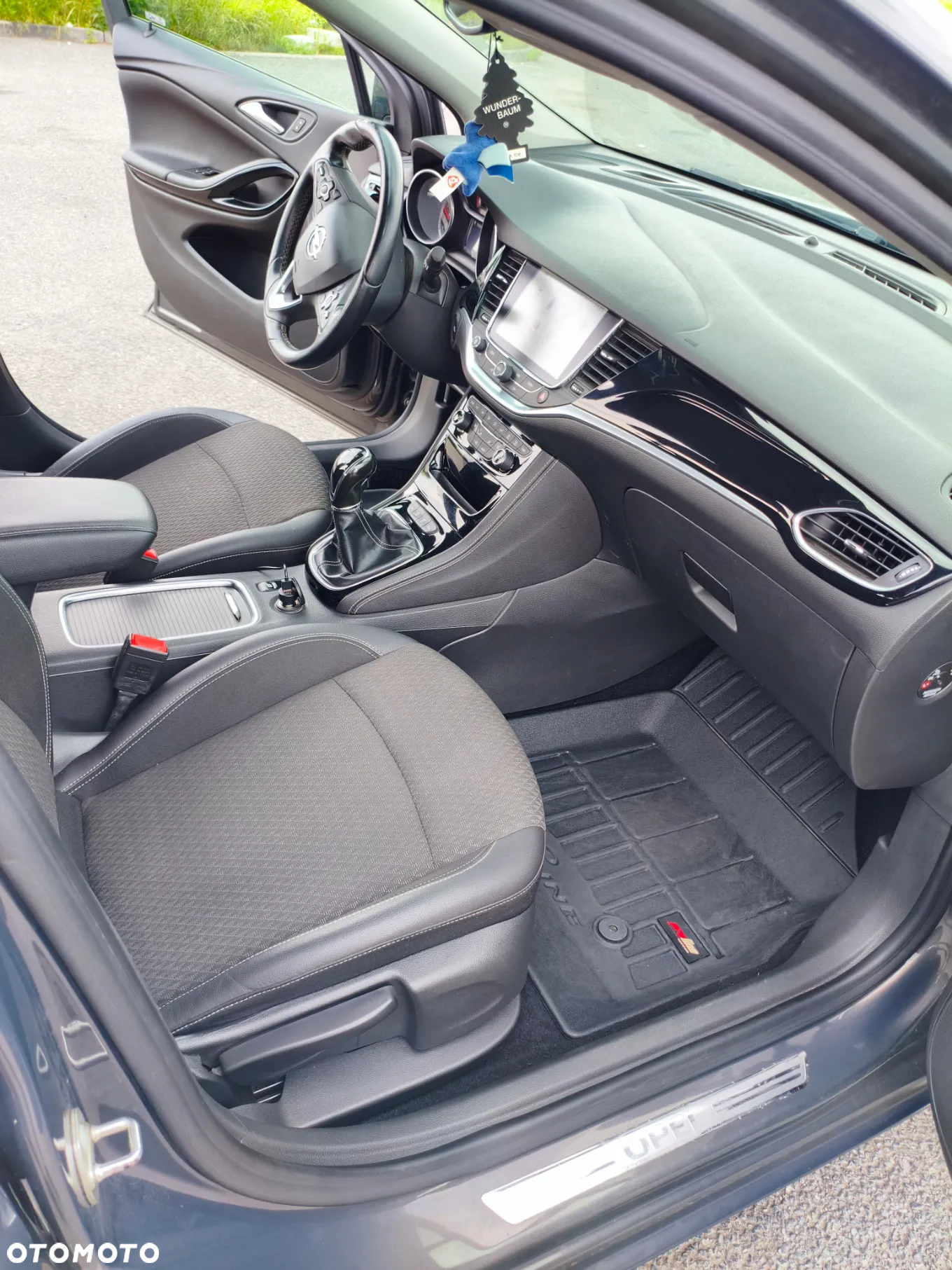 Opel Astra IV 1.6 CDTI Cosmo - 23