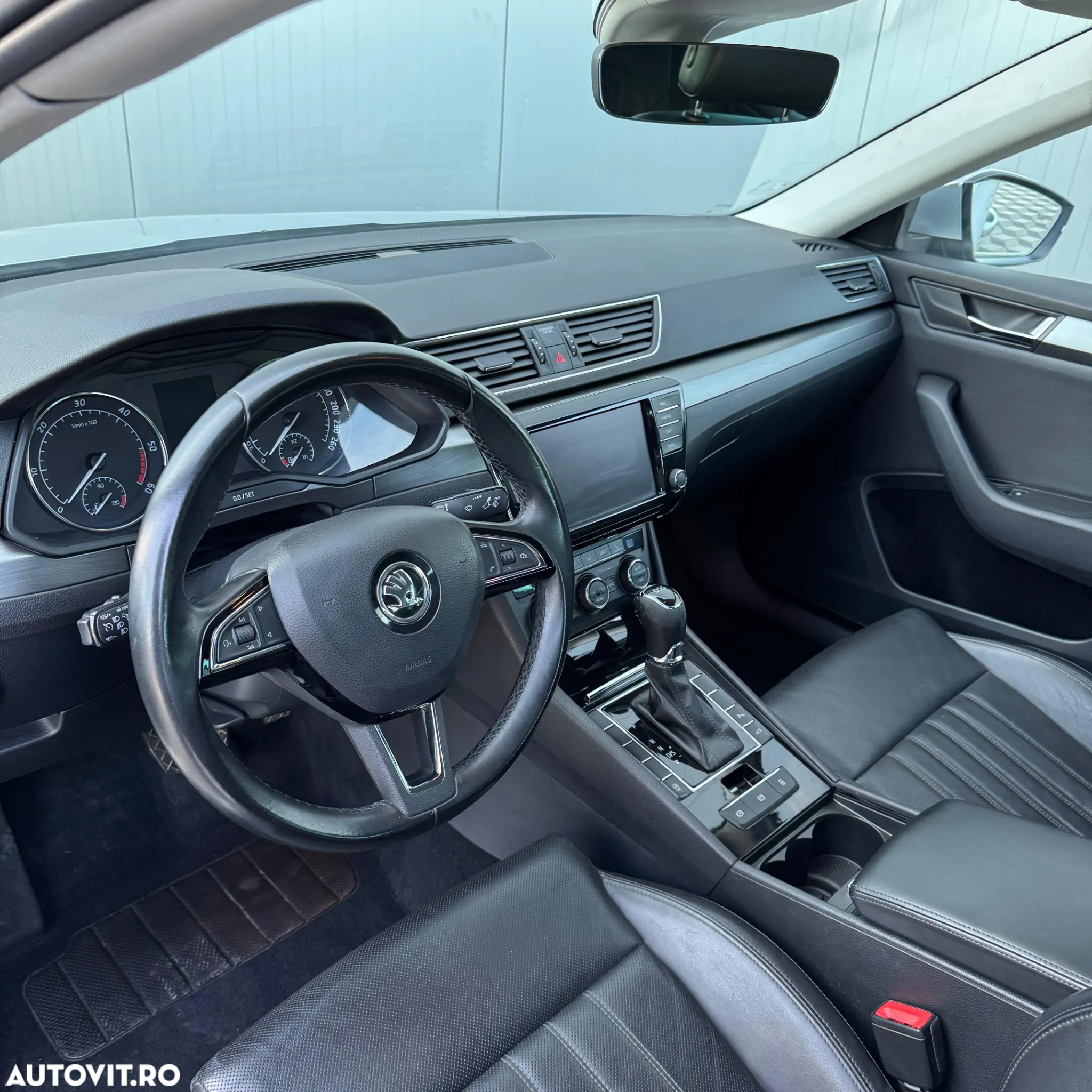 Skoda Superb 2.0 TDI DSG L&K - 15
