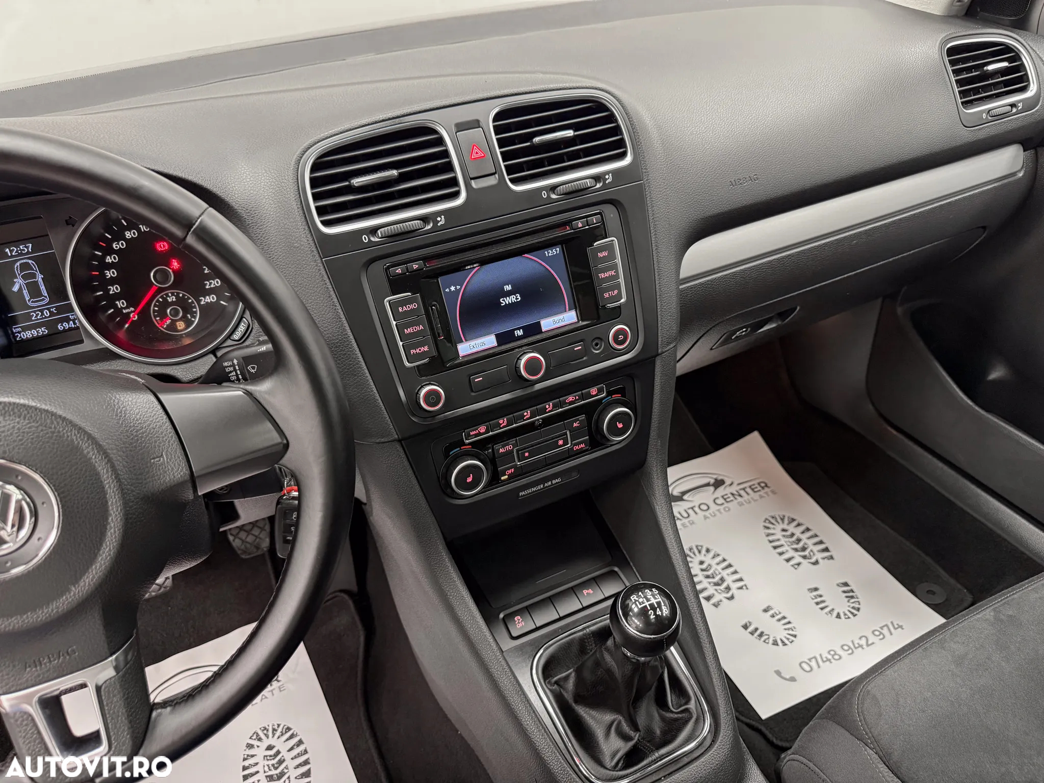 Volkswagen Golf 1.4 TSI Highline - 24