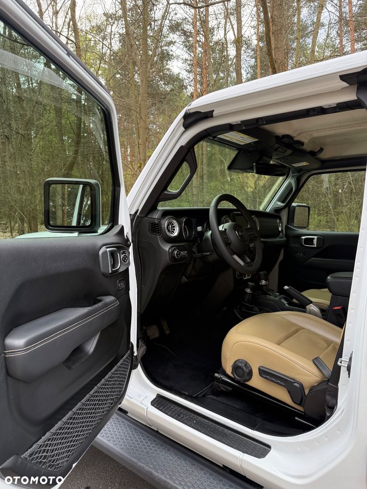 Jeep Wrangler 3.6 Unlim Sahara - 20