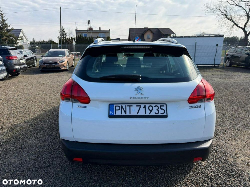 Peugeot 2008 - 13
