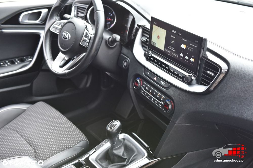 Kia XCeed - 24
