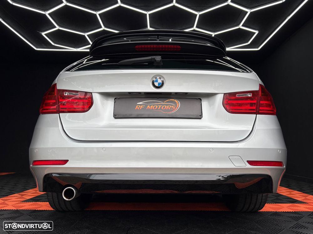 BMW 320 d Touring Aut. Sport Line - 27