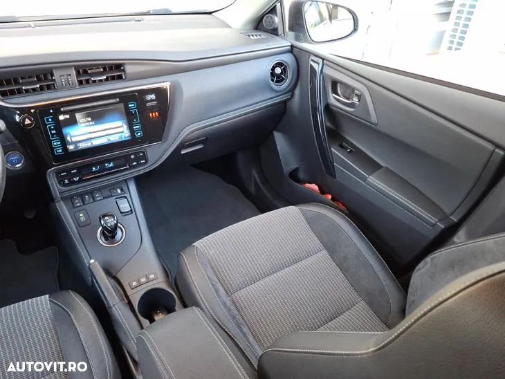 Toyota Auris 1.8 L VVT-i Hybrid Luna - 19