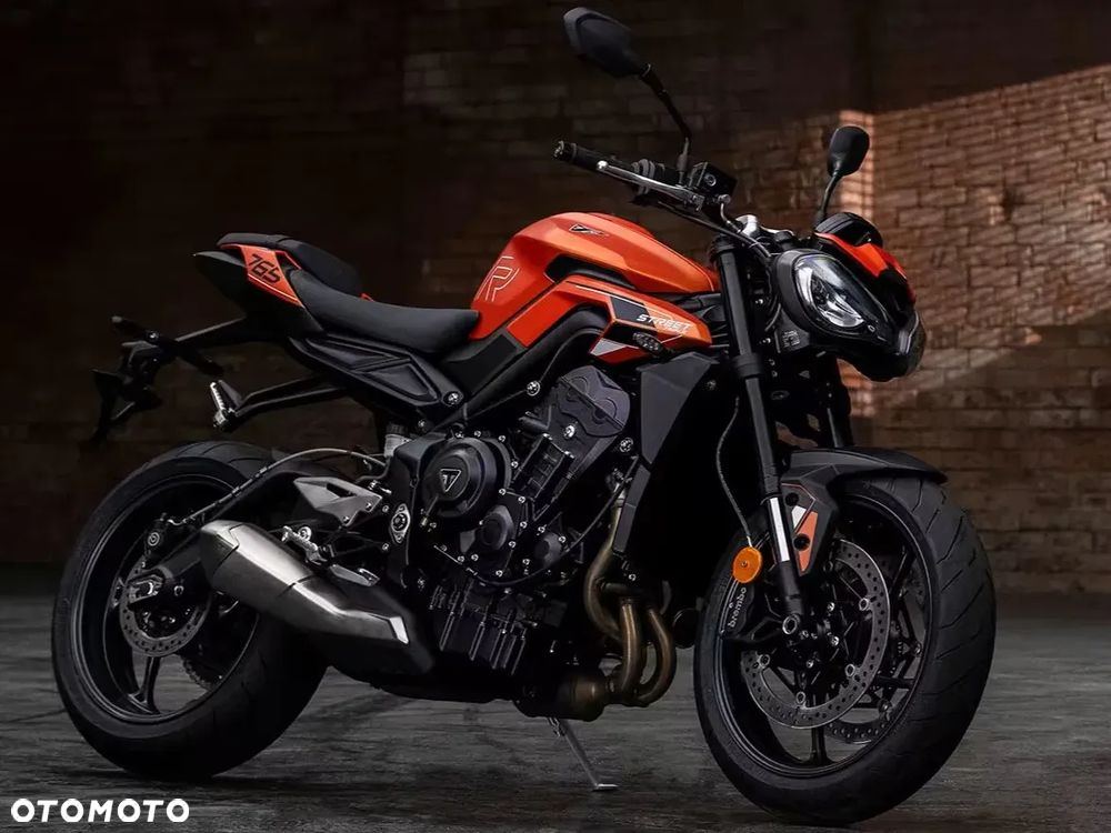 Triumph Street Triple - 1