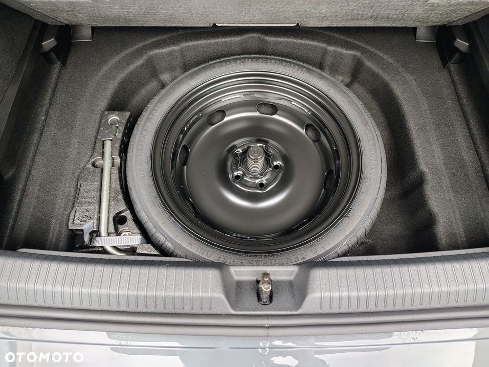 Volkswagen Golf - 10