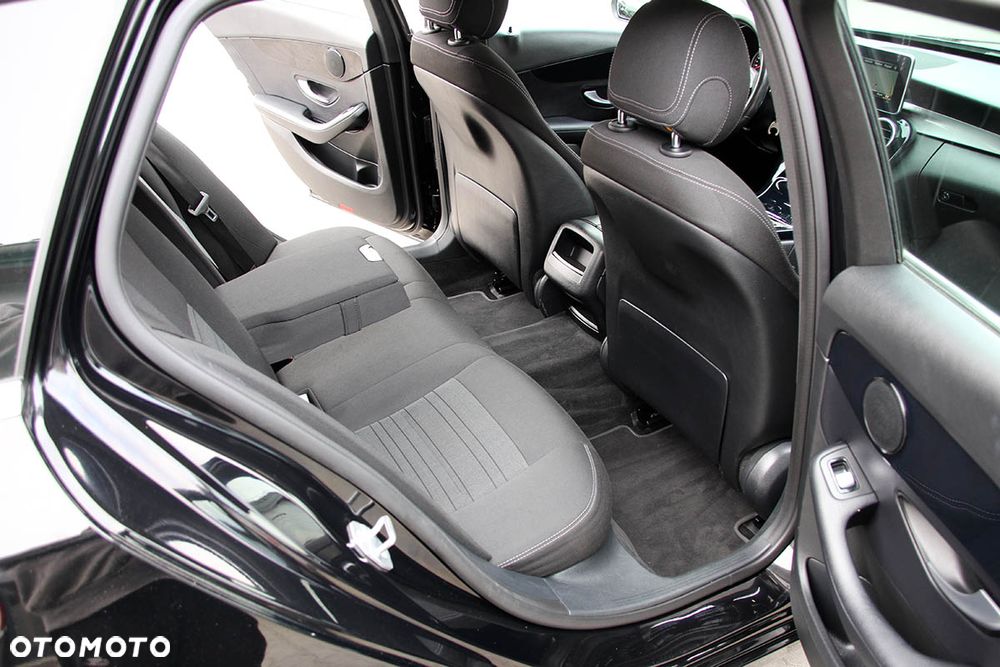 Mercedes-Benz Klasa C 200 d 9G-TRONIC Avantgarde - 28