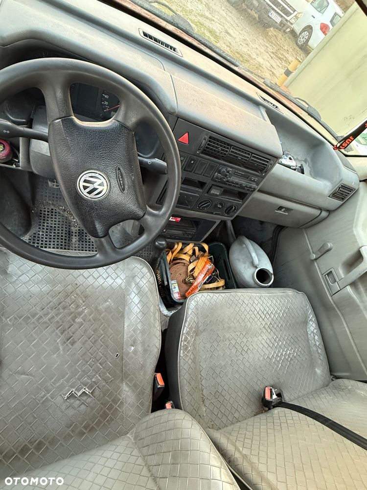 Volkswagen Transporter - 3