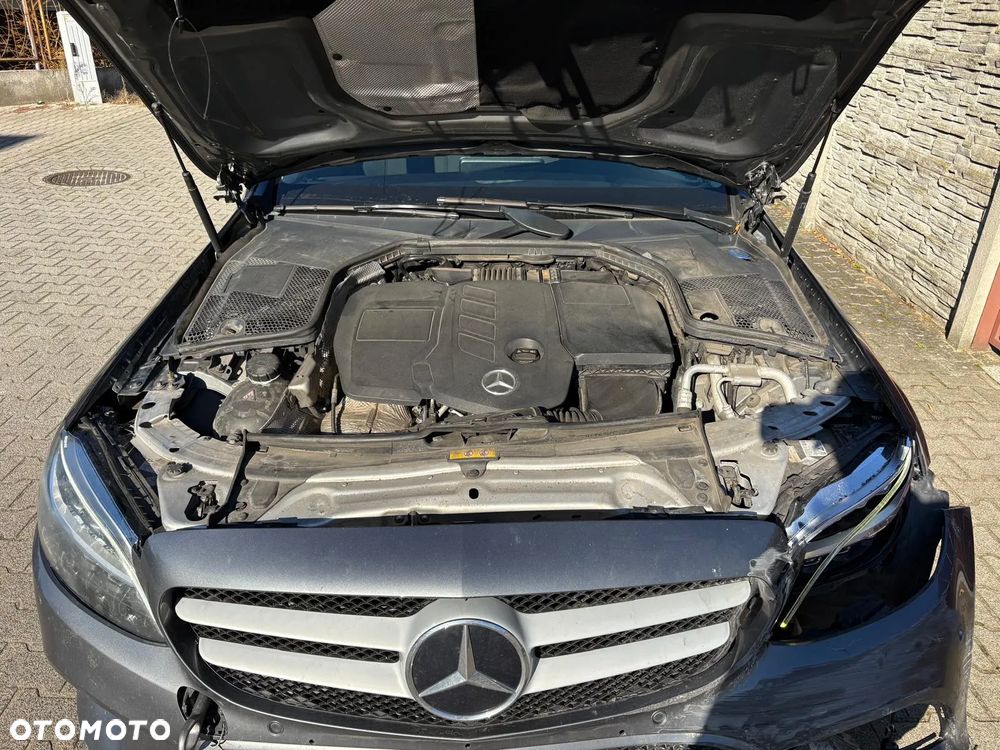 Mercedes-Benz Klasa C 220 d 4Matic 9G-TRONIC - 15