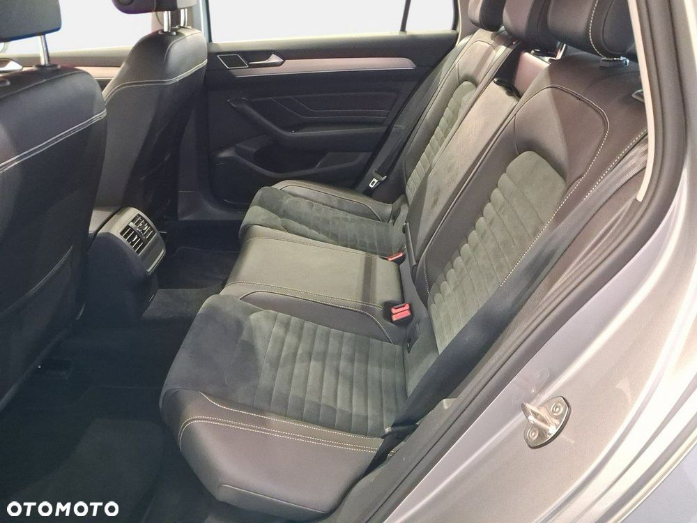 Volkswagen Passat Variant - 11