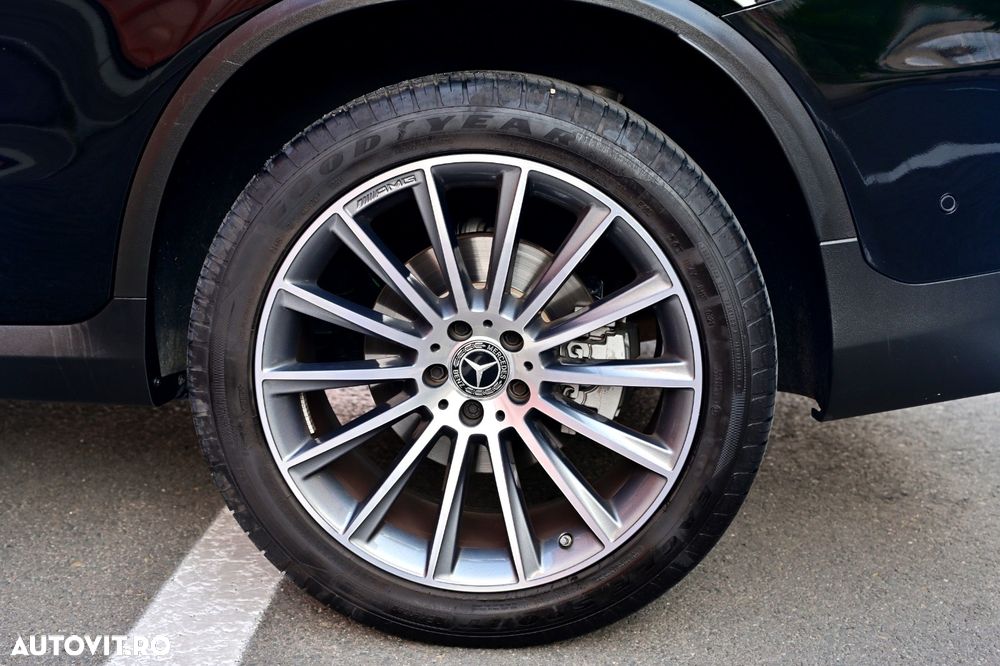 Mercedes-Benz GLC Coupe 300 4MATIC MHEV - 7