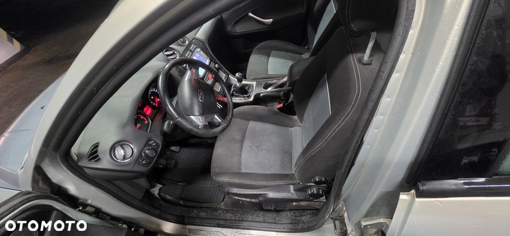 Ford Mondeo - 4