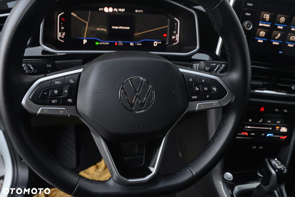 Volkswagen T-Roc - 38