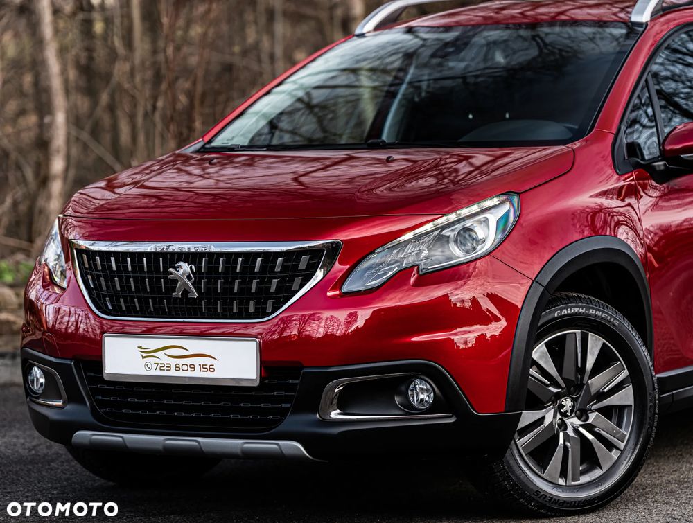 Peugeot 2008 1.2 Pure Tech Allure S&S - 19