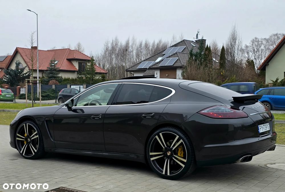 Porsche Panamera 4S PDK - 27
