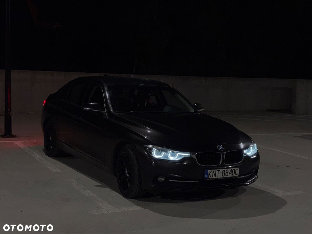 BMW Seria 3 320d xDrive - 15
