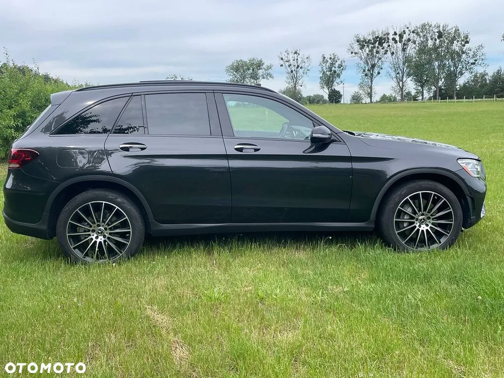 Mercedes-Benz GLC 300 4Matic 9G-TRONIC AMG Line Plus - 11