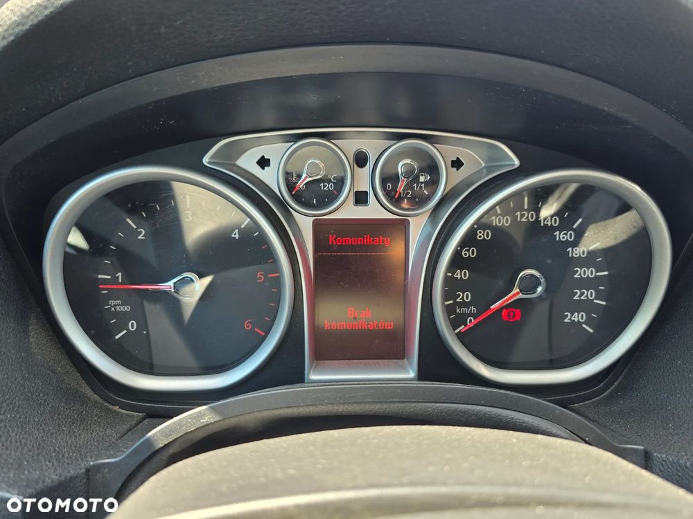 Ford Kuga - 11