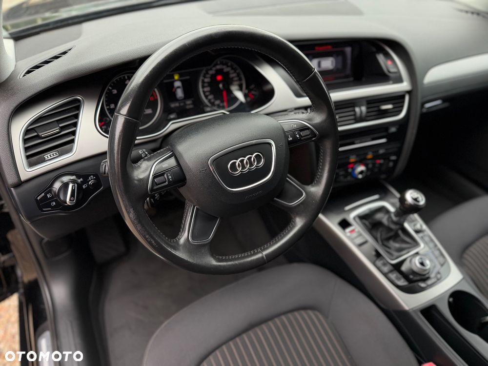 Audi A4 Avant 2.0 TDI DPF clean diesel Attraction - 18