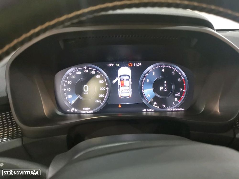 Volvo XC 40 1.5 T2 R-Design Geartronic - 8