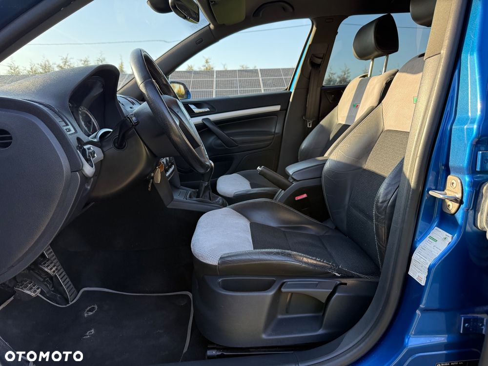 Skoda Octavia 2.0 TDI RS - 5