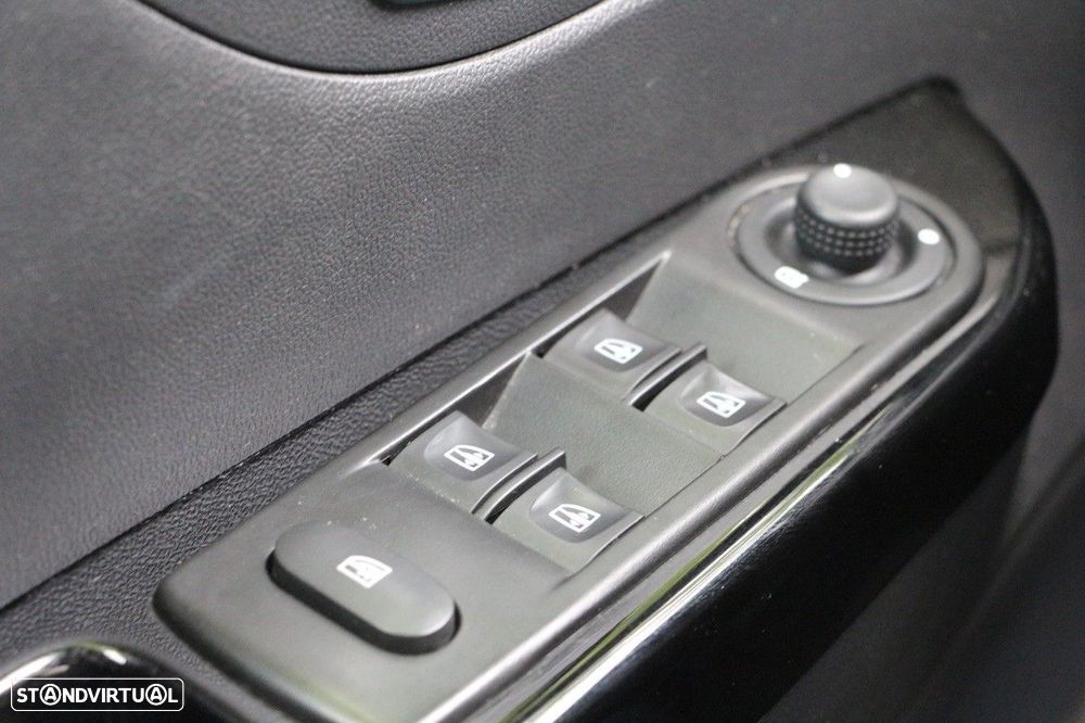 Renault Captur 0.9 TCE Exclusive - 28