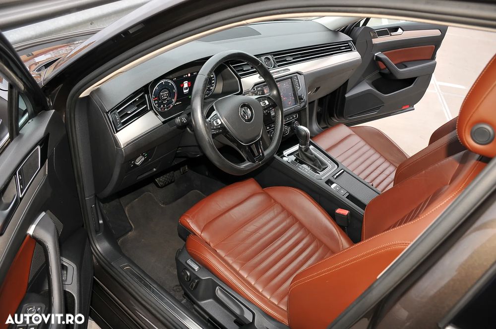 Volkswagen Passat 2.0 TDI DSG Highline - 14