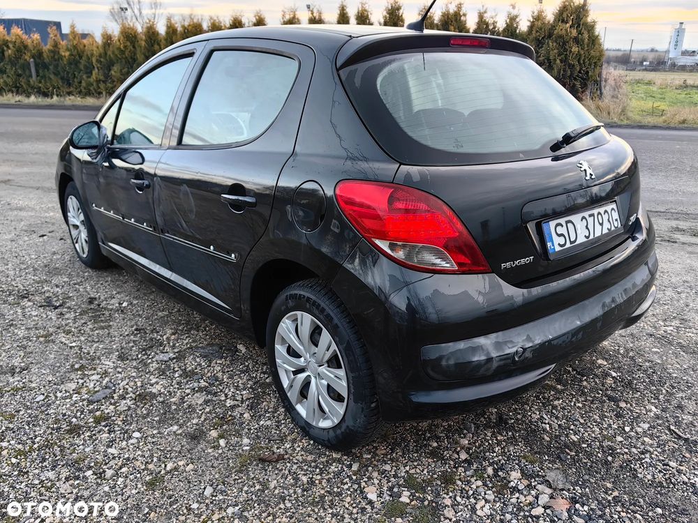 Peugeot 207 1.4 HDi Presence Euro5 - 7