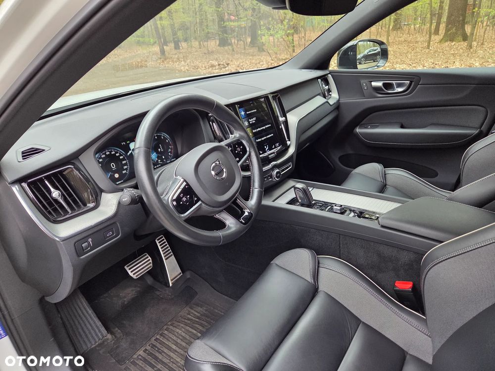 Volvo XC 60 B4 B R-Design - 8