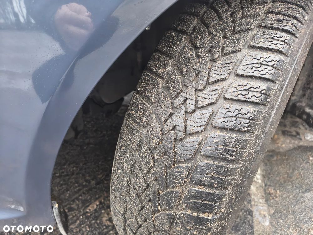 Ford Fiesta 1.25 Ambiente - 24