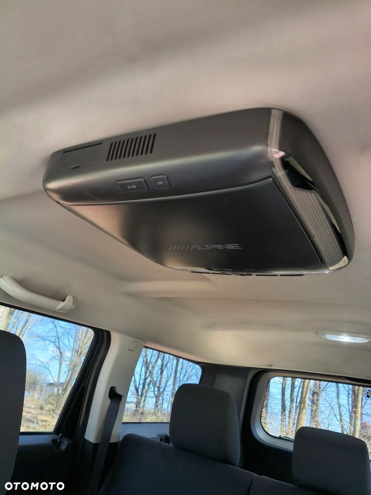 Dodge Nitro 2.8 CRD SXT - 11