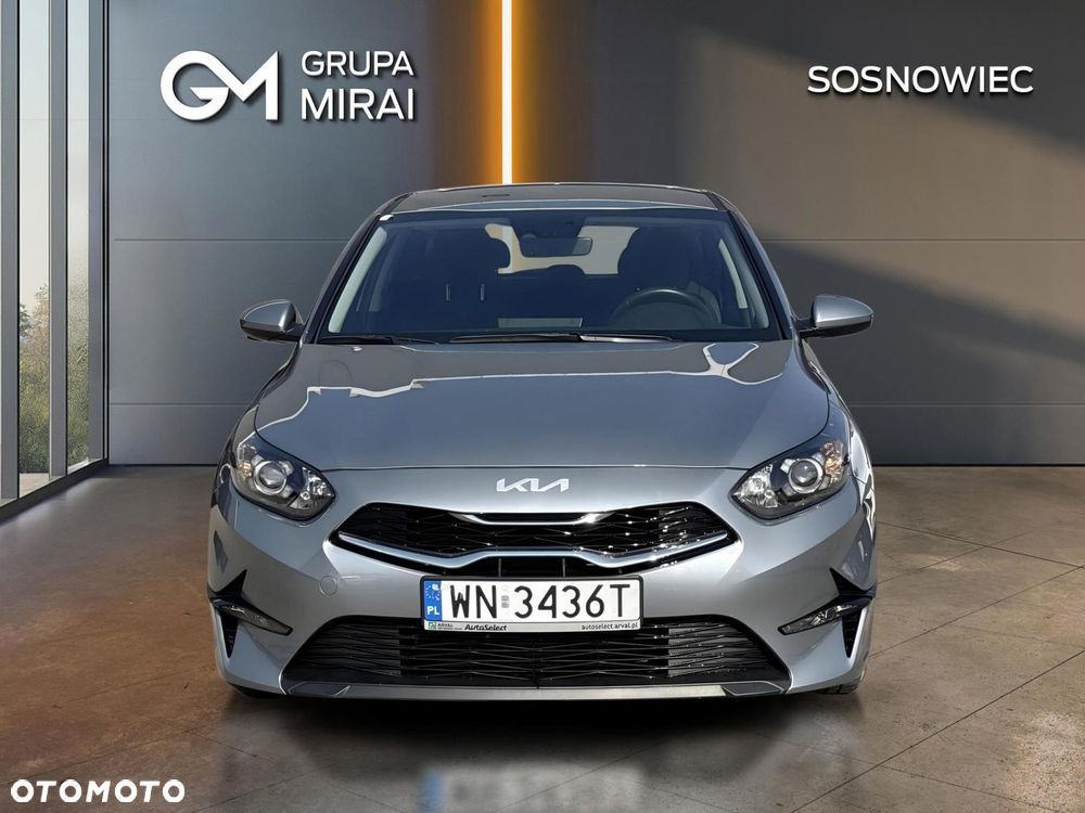 Kia Ceed - 8