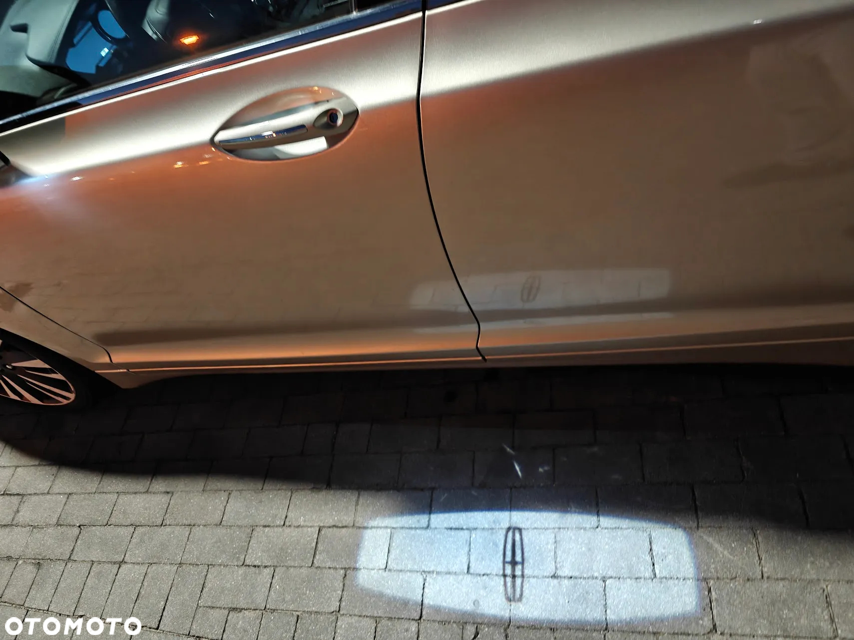 Lincoln MKZ - 20