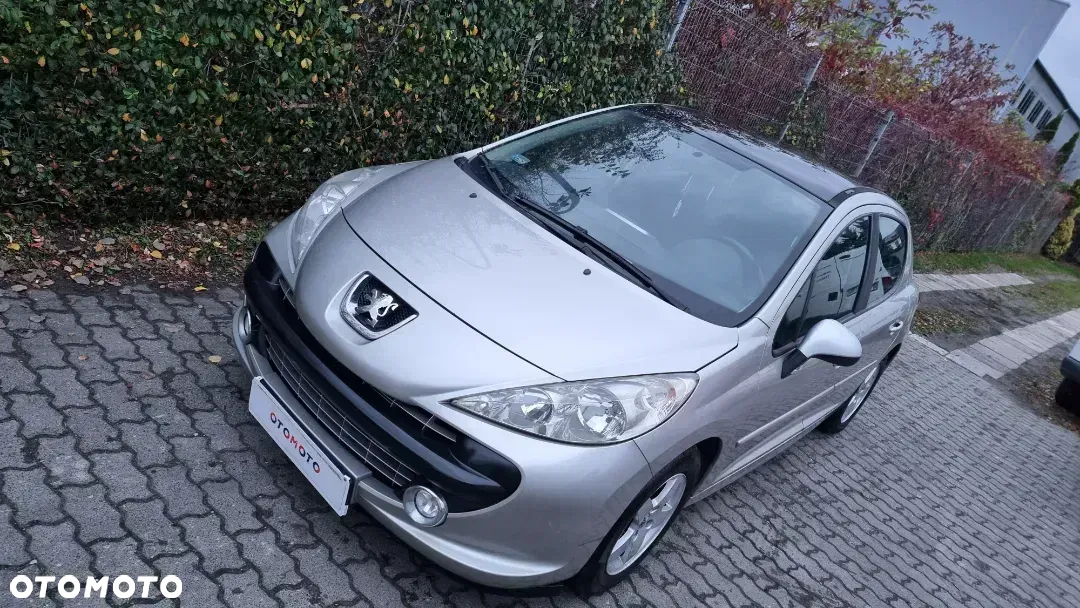 Peugeot 207 1.4 16V Trendy - 4