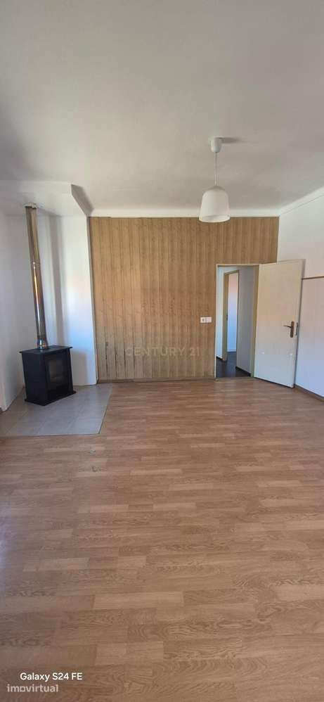 Apartamento T3 renovado com garagem - Grande imagem: 3/15