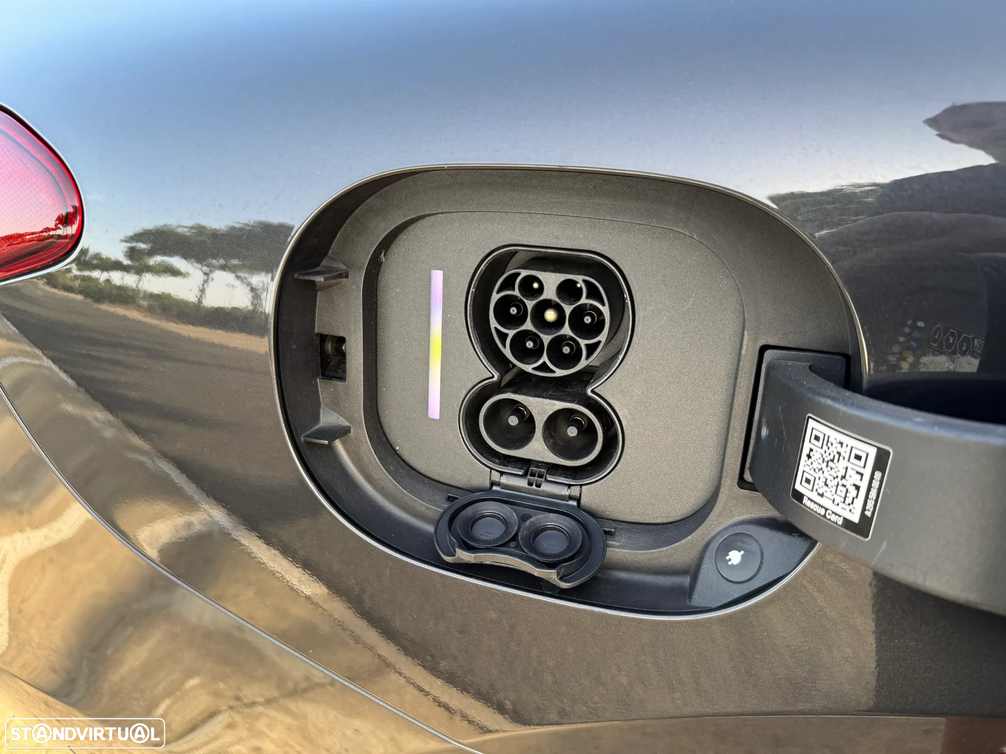 Mercedes-Benz EQE 300 Edition Electric Art - 29